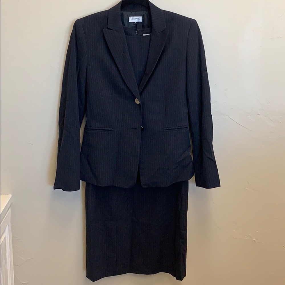 Tahari Navy pinstripe 3 piece suit set dress suit